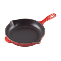 Le Creuset Traditional Skillet - 9" 13 Le Creuset Traditional Skillet - 9" -GrillGear Shop L2024 2367 new1
