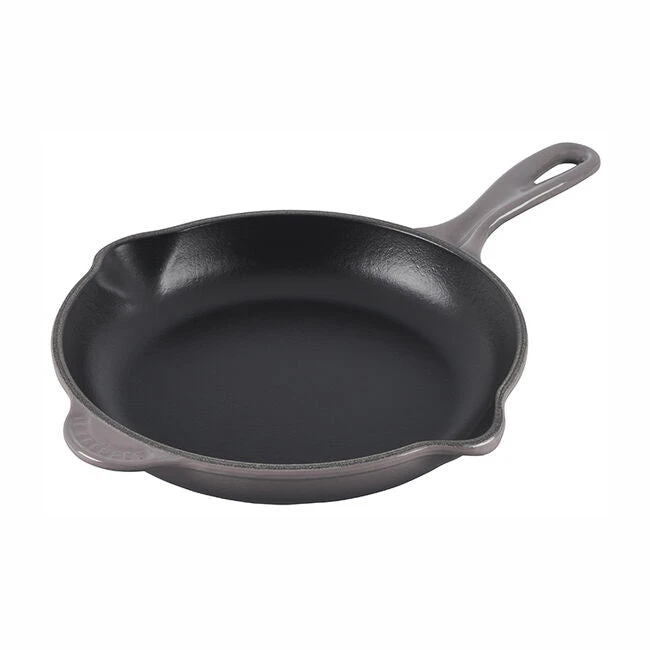 Le Creuset Traditional Skillet - 9" 9 Le Creuset Traditional Skillet - 9" - Image 9