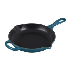 Le Creuset Signature Skillet - 9" -GrillGear Shop RS11863 LS2024 237D