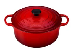 Le Creuset Round Dutch Oven 7 1/4 Qt. -GrillGear Shop rs6062 ls2501 2867 scr